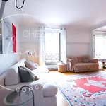 Elegant Parisian Flat - Louvre Opera アパート パリ